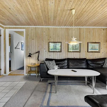 2 Bedroom Nice Home In Sydals * Skovby (Syddanmark)